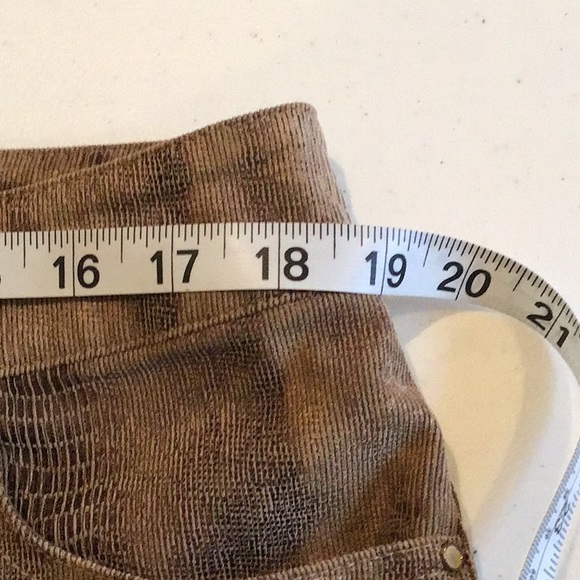 Chico’s Corduroy Snake Print Pants size 2.5 - Picture 6 of 6